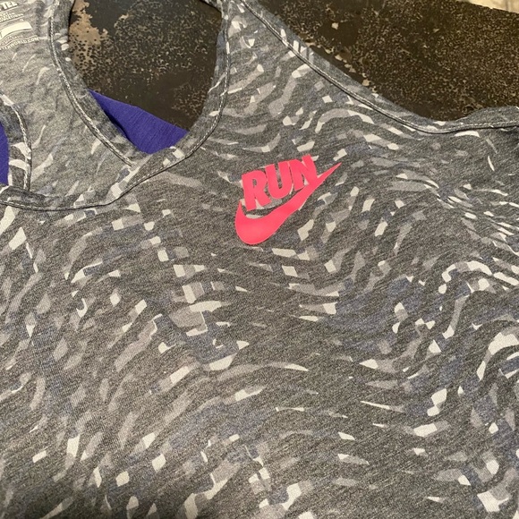 Two running tanks - Picture 4 of 5